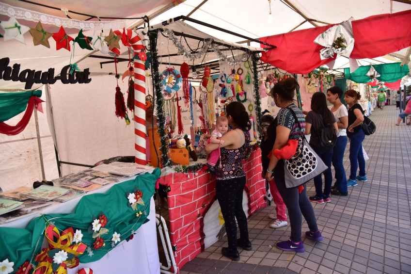 Villa María: La Feria en Plaza Centenario propone más de 70 stands con opciones para comprar los regalos de Navidad