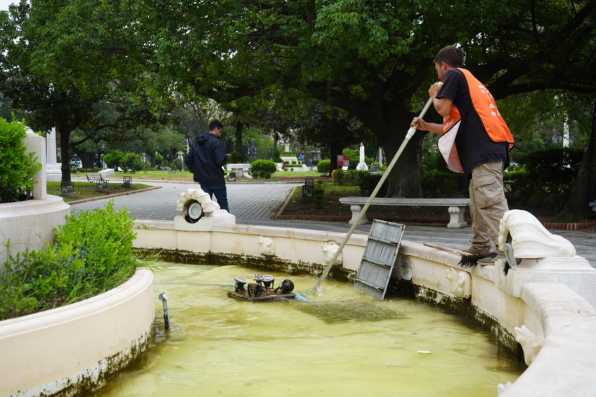 Villa María: El Municipio lleva adelante tareas de limpieza en espacios públicos donde existen reservorios de agua