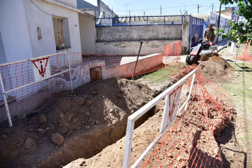 Villa María: La obra de refuerzo de gas sobre bulevar Colón lleva más del 80% de avance