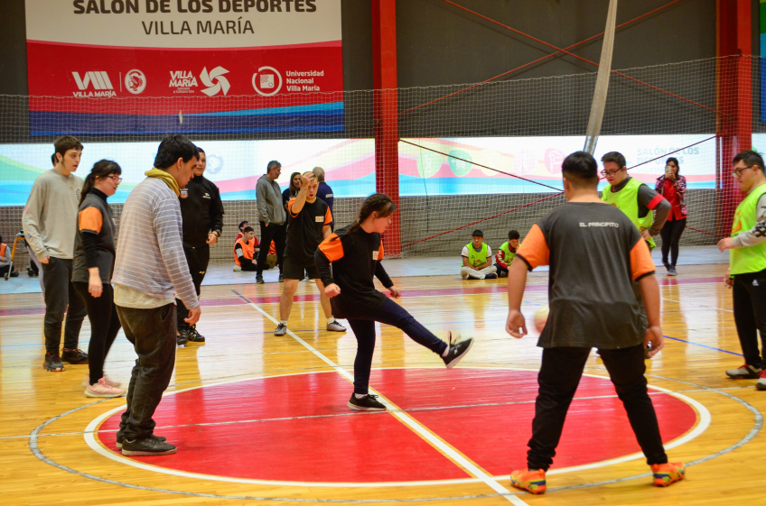 Villa María: Con más de 100 niños, niñas y jóvenes comenzó la Liga Deportiva para personas con discapacidad