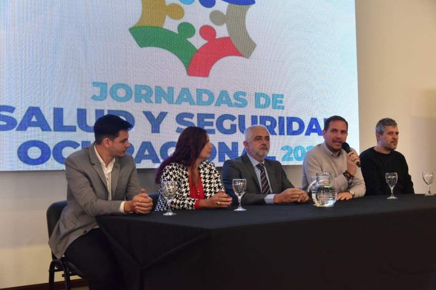 Villa María: Gill acompañó al ministro de Trabajo de la Provincia, Omar Sereno, en el acto de apertura de la 15° Jornada de Salud y Seguridad Ocupacional