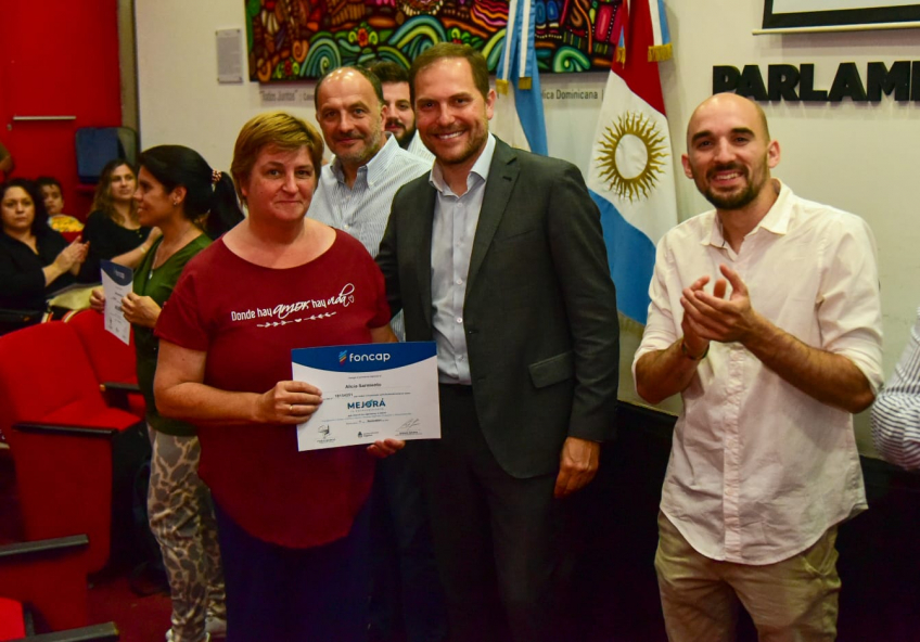 Villa María: 35 emprendedores recibieron sus certificados tras realizar capacitaciones del FONCAP