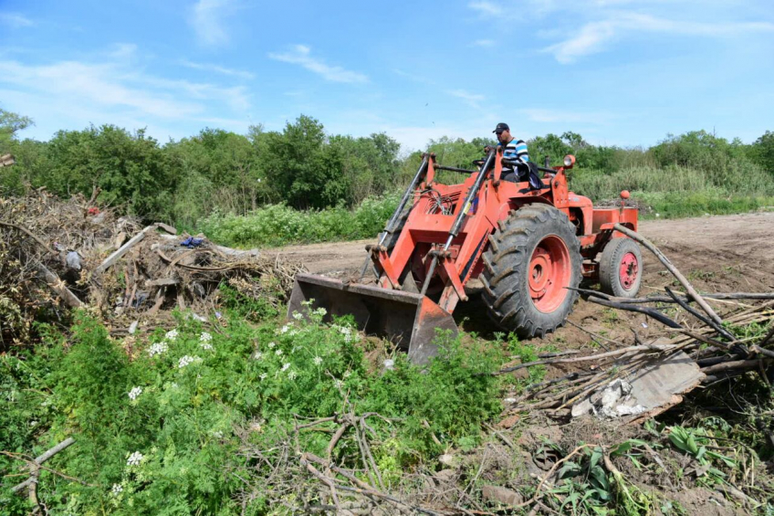 Villa María: En seis frentes de obra, el municipio trabaja en arreglo de calles, bacheo, toma de juntas y limpieza de espacios públicos