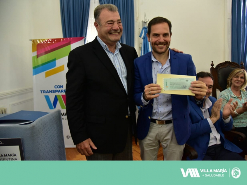 Villa María: Por el logro de resultados en el tratamiento y prevención de enfermedades crónicas, el ministro Fortuna entregó 7,8 millones de peso