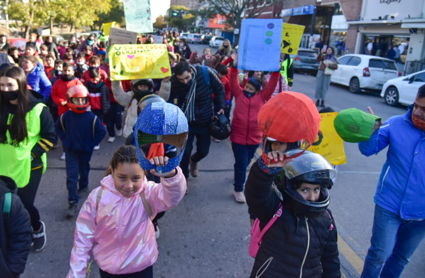 Villa María: Municipio y escuelas de la ciudad se unirán en una nueva Marcha de los Cascos para concientizar sobre seguridad vial