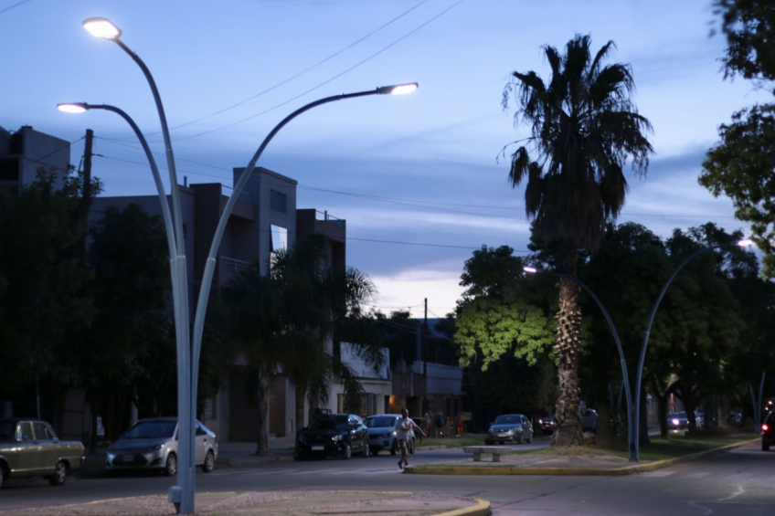 Villa María: Avenida Naciones Unidas ya cuenta con la nueva luminaria led