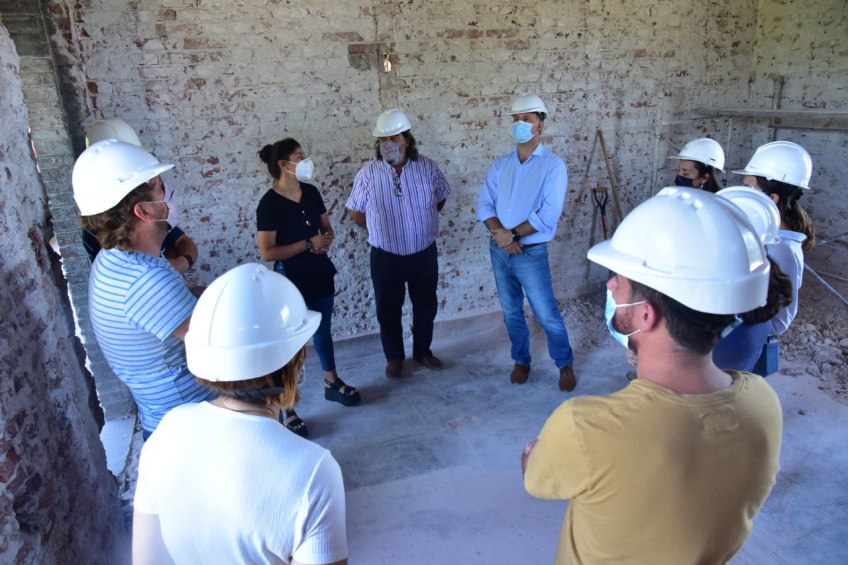 Villa María: Rosso supervisó el avance de la obra de remodelación y puesta en valor del ex Edificio Vías y Obras  “Gabín”