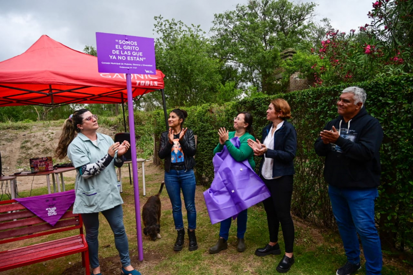 Villa María: El municipio inauguró un nuevo Banco Rojo en el marco de la campaña 16 Días de Activismo contra la Violencia de Género 