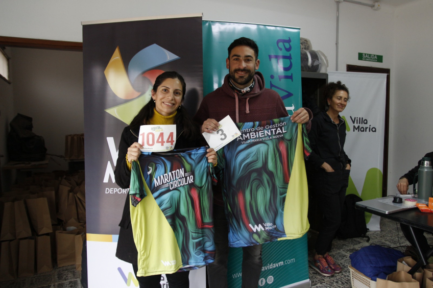 Villa María: Se entregaron los kits para los corredores, en la víspera de la Maratón Circular en el nuevo Centro de Gestión Ambiental