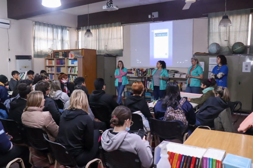 Villa María: El municipio llega a escuelas secundarias con charlas para adolescentes, a través del Consultorio de Salud Integral