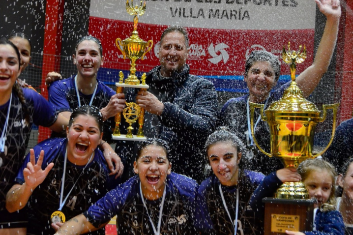 Villa María: Tiro y Gimnasia de San Francisco en masculino y Villa maría Deporte en femenino gritaron campeones en la Copa de Oro de handball