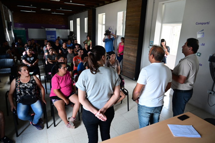Villa María: Autoridades municipales se reunieron con vecinos del programa RENABAP